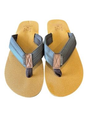 Kuailu Sandals Mens 8.5 Tan/Brown Flip Flop Logo Slide Summer Beach Comfort NEW